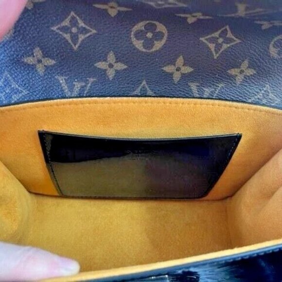 Auth Louis Vuitton Monogram Vernis Wynwood Black Patent Leather Crossbody Bag - Picture 15 of 15